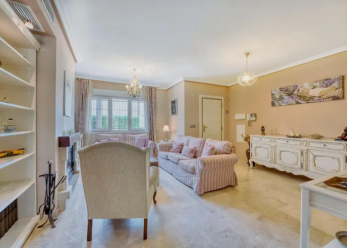 1107 Front House * Marbellac